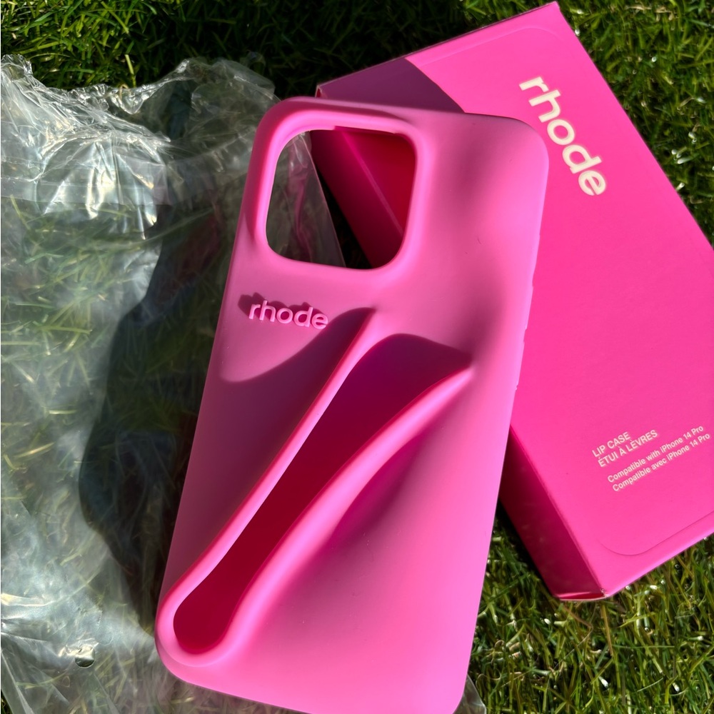 COPY - RHODE summer lip case iPhone 14
